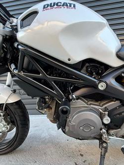 2010 Ducati Monster 696