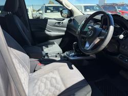 2022 Nissan NAVARA GREY