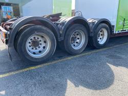 2003 Southern Cross Lead A 14 Pallet Drop Deck Mezzanine