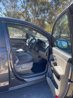 2016 Kia
Carnival S