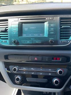 2016 Kia
Carnival S