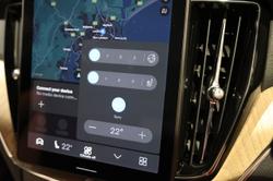 2025 Volvo XC60 Plus B5 Bright