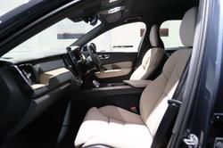 2025 Volvo XC60 Plus B5 Bright