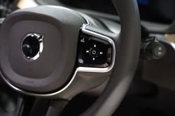 2025 Volvo XC60 Plus B5 Bright