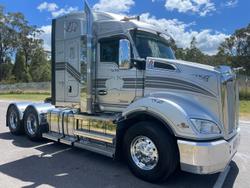 2018 Kenworth T610 Silver