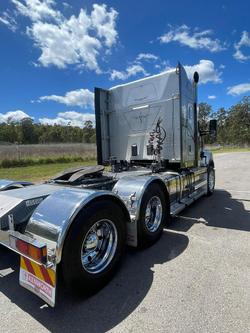 2018 Kenworth T610 Silver