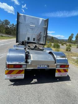 2018 Kenworth T610 Silver