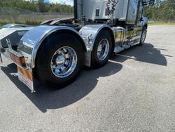 2018 Kenworth T610 Silver
