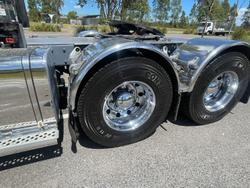 2018 Kenworth T610 Silver