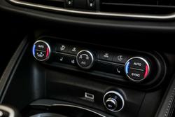 2023 Alfa Romeo
Stelvio Veloce