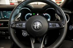 2023 Alfa Romeo
Stelvio Veloce