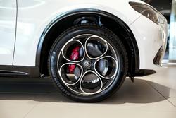 2023 Alfa Romeo
Stelvio Veloce