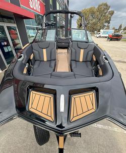 2026 MasterCraft XT22