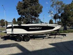 2024 MasterCraft XT22