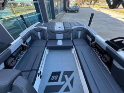 2024 MasterCraft XT22