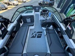 2024 MasterCraft XT22