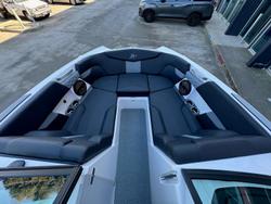 2024 MasterCraft XT22
