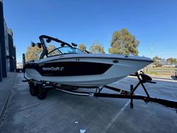 2024 MasterCraft XT22
