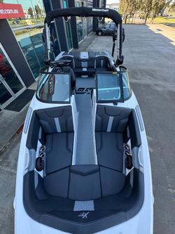 2024 MasterCraft XT22