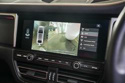 2021 Porsche
Macan