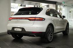 2021 Porsche
Macan