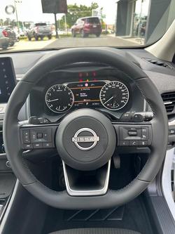 2025 Nissan QASHQAI ST-L