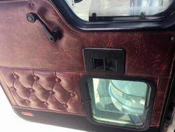 2004 Kenworth T950 Traditional 620Hp Big Cab $198000+Gst Like New T950 TRADITIONAL BIG CAB