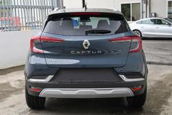 2023 Renault
                Captur Intens