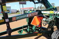 0 RICHIGER E6910 GRAIN BAG UNLOADER Green