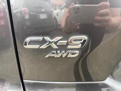 2016 Mazda
CX-9 Azami
