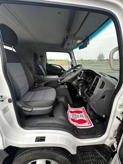 2023 Hyundai Mighty EX4/6 WHITE