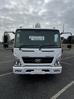 2023 Hyundai Mighty EX4/6 WHITE