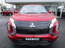 2022 Mitsubishi
                Outlander ES