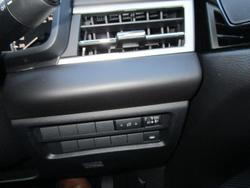2022 Mitsubishi
                Outlander ES