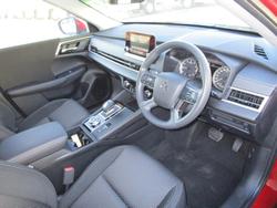 2022 Mitsubishi
                Outlander ES