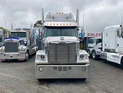 2014 Freightliner Coronado 106 Big Cab $105000 Inc Gst As Traded FREIGHTLINER CORONADO SILVER