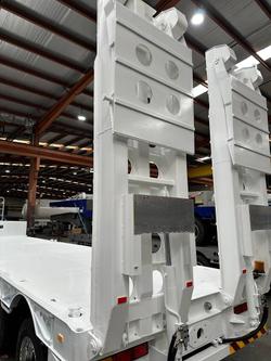 2025 Stonestar Drop Deck 45Ft Low Loader 2.5Mw-3.2Mw Red