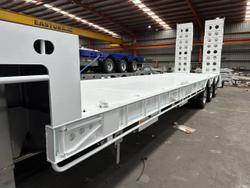 2025 Stonestar Drop Deck 45Ft Low Loader 2.5Mw-3.2Mw Red