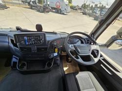 2025 Iveco S-Way AT230