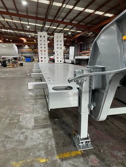 2025 STONESTAR Low Loader With Gooseneck