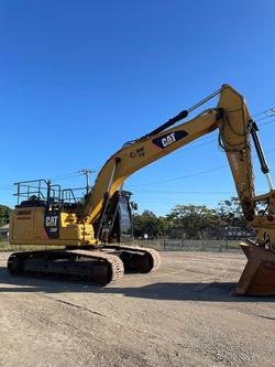 Caterpillar 330FL
