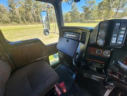 2004 Kenworth T404sar 36Inch Bunk  , Auto , 24Ft Tray