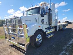 2004 Kenworth T404sar 36Inch Bunk  , Auto , 24Ft Tray