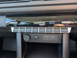 2026 NISSAN NAVARA SL