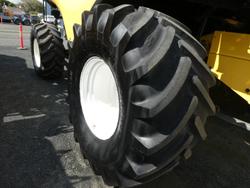 2009 New Holland Cr9060 YELLOW