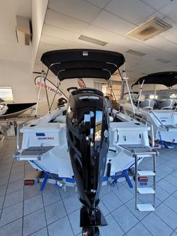 2023 QUINTREX 450 Top Ender