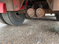 1998 Maxicube Triaxle Refrgerated Rollback A Trailer