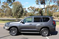 2018 TOYOTA
LANDCRUISER PRADO VX (4x4)