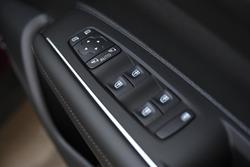 2023 Renault
                Koleos Intens