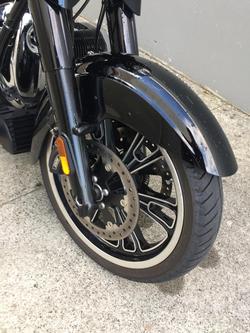 2021 BMW
                R 18 B 